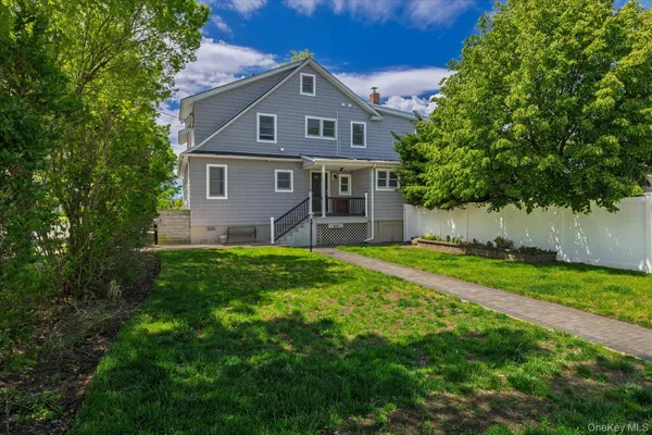 $1,100,000 | 400 Roosevelt Avenue, Freeport, NY 11520