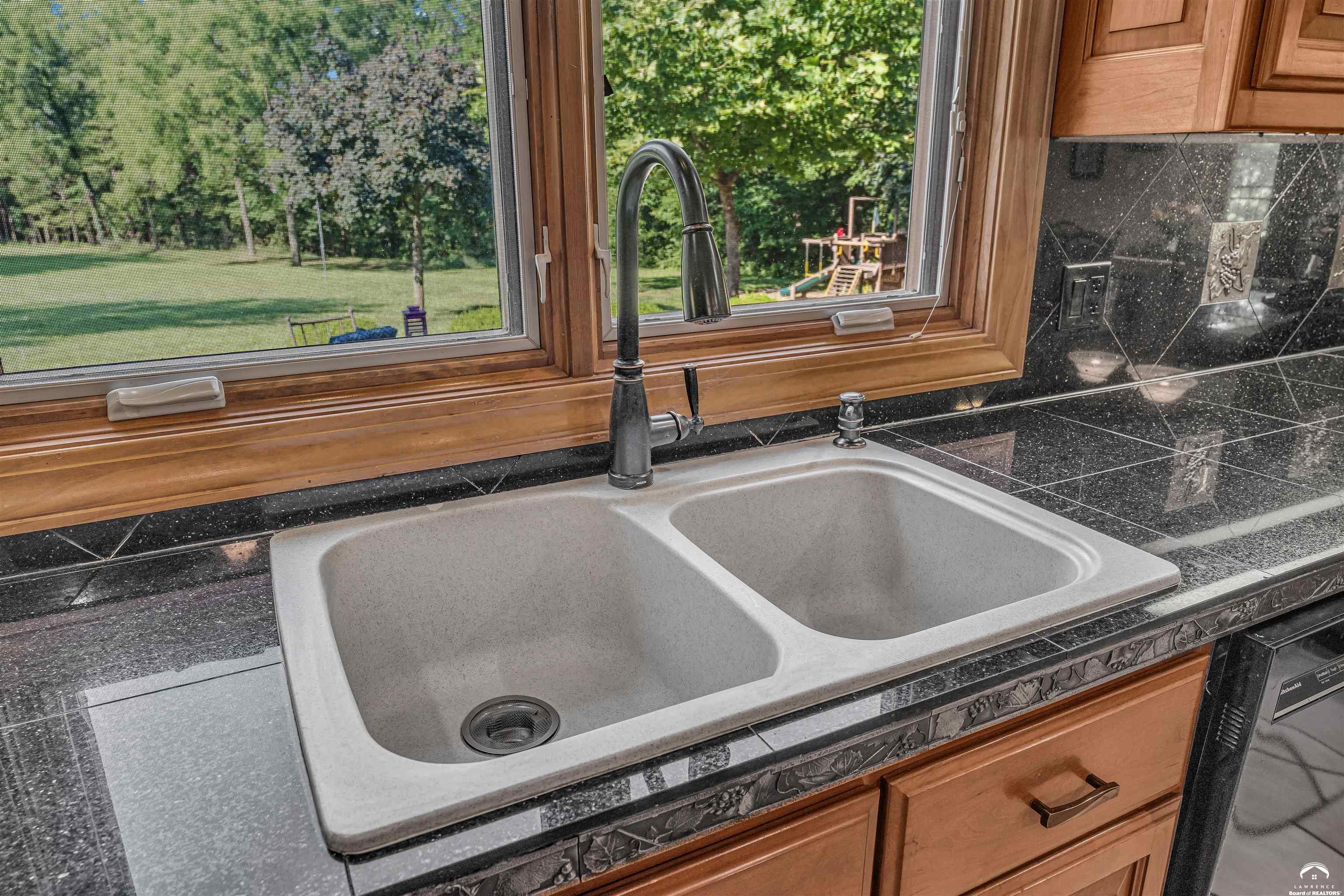 748 North 1851 Diagonal Road Lecompton, KS 66050 - Photo 28 of 85