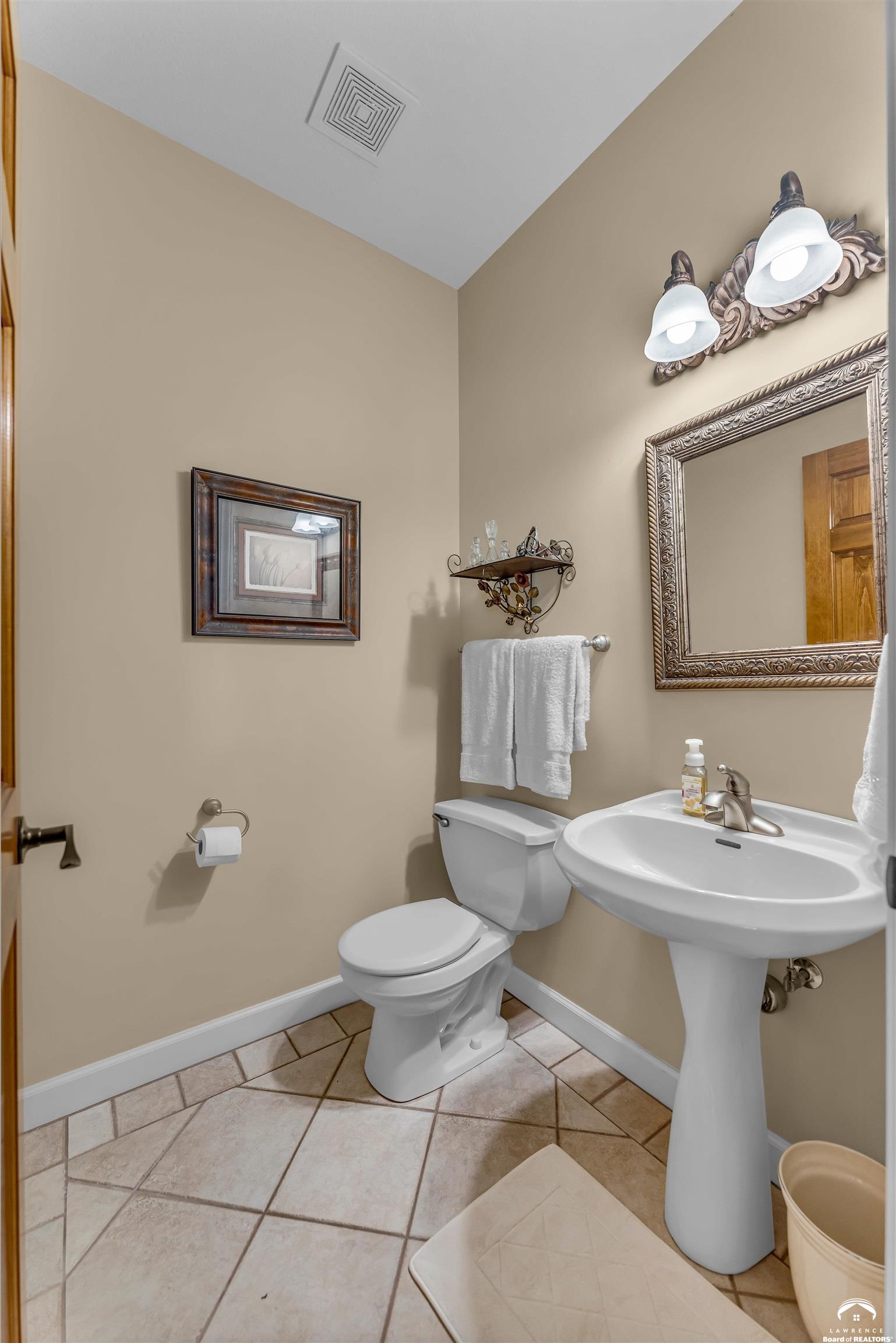 748 North 1851 Diagonal Road Lecompton, KS 66050 - Photo 33 of 85