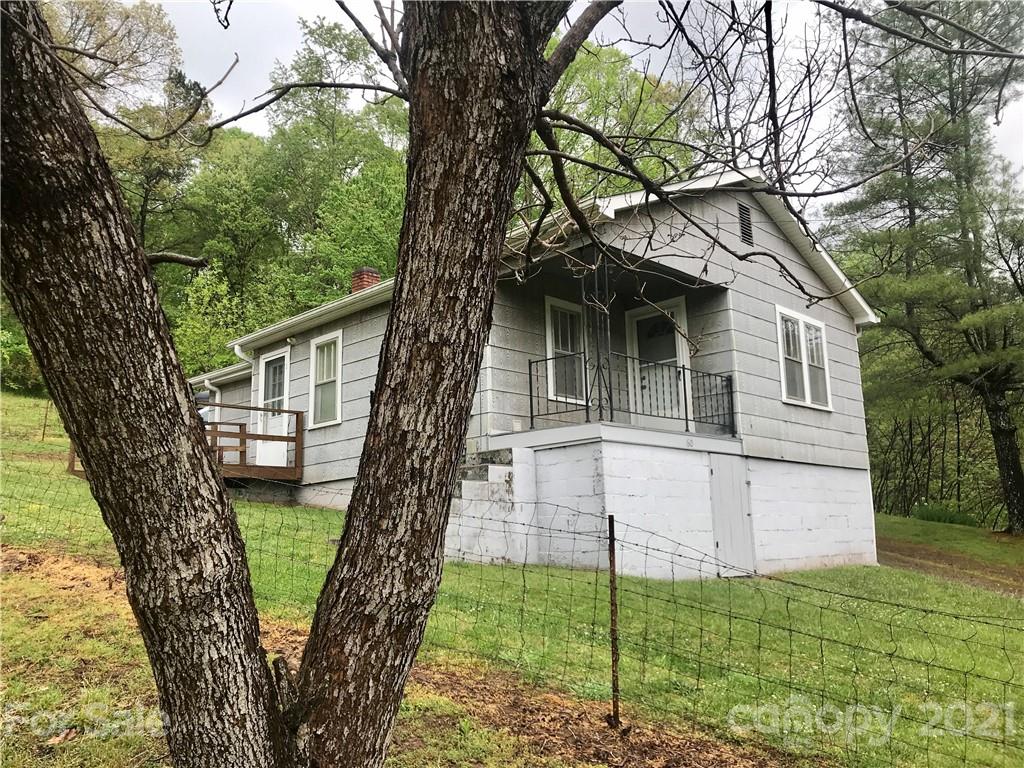 60 Riddle Road Swannanoa, NC 28778 - Photo 1 of 40 Gallery Image 1
