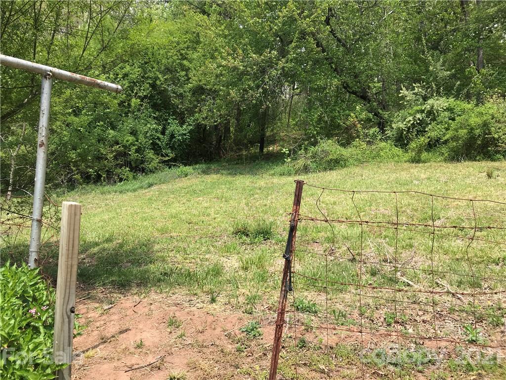 60 Riddle Road Swannanoa, NC 28778 - Photo 13 of 40 Gallery Image 13