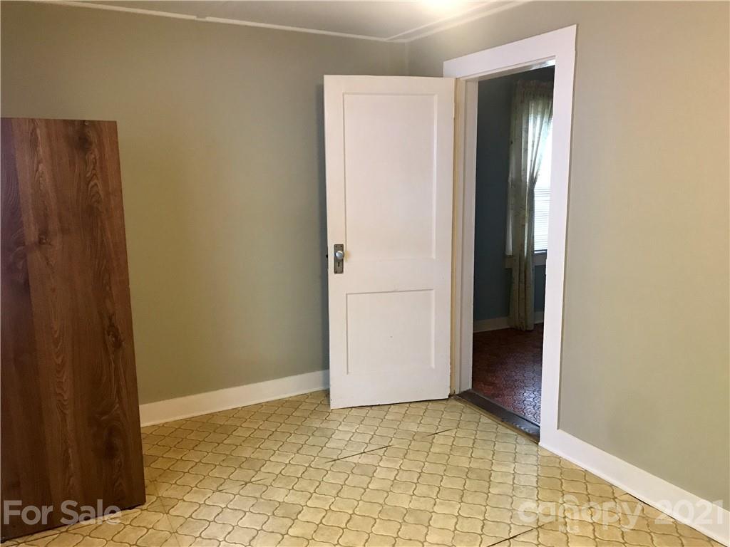 60 Riddle Road Swannanoa, NC 28778 - Photo 30 of 40 Gallery Image 30