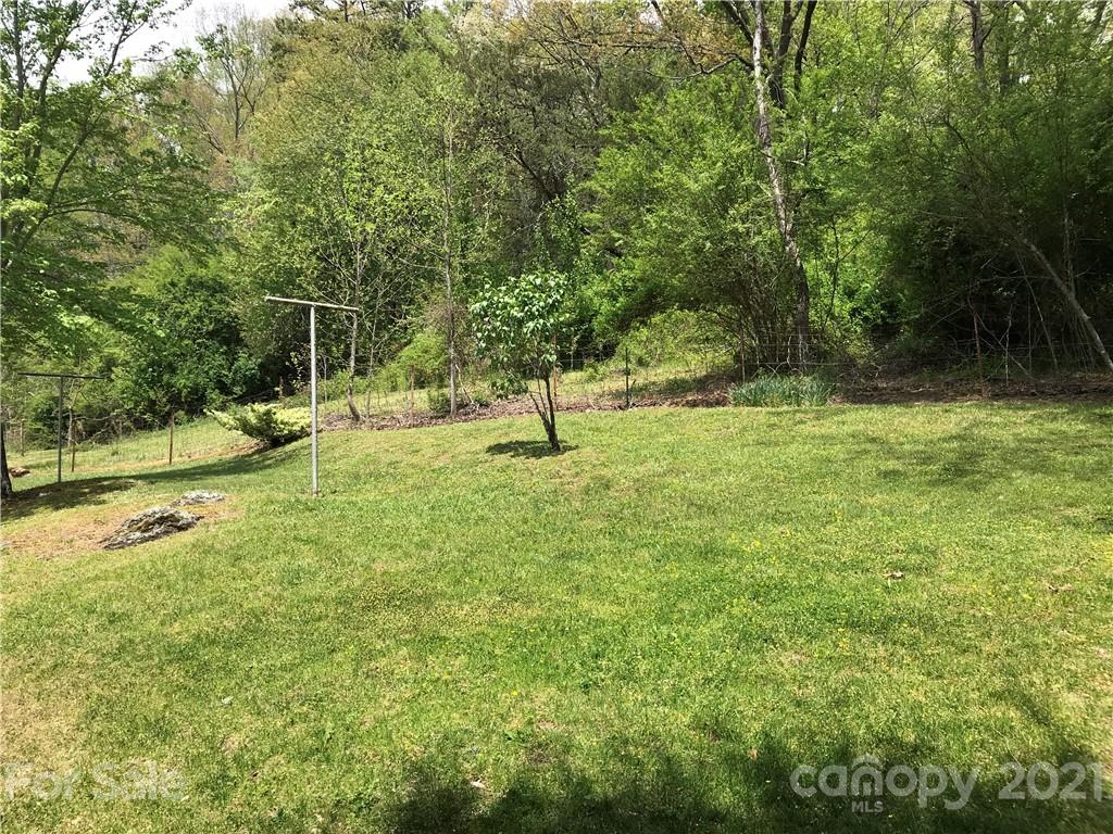 60 Riddle Road Swannanoa, NC 28778 - Photo 33 of 40 Gallery Image 33