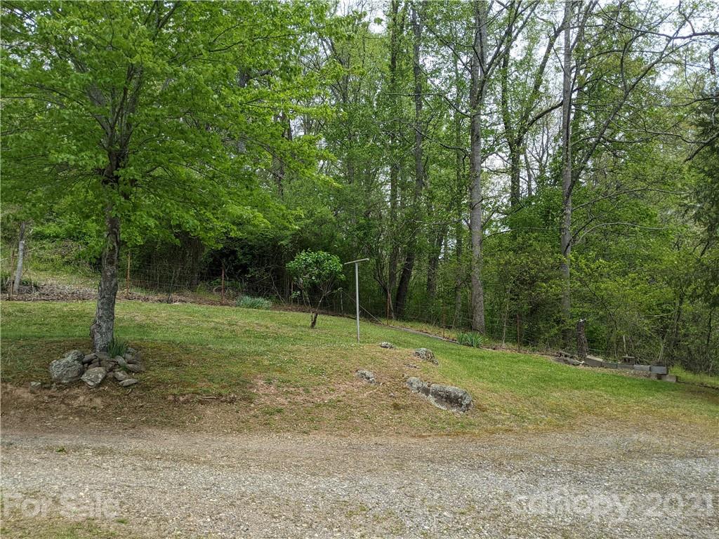 60 Riddle Road Swannanoa, NC 28778 - Photo 34 of 40 Gallery Image 34