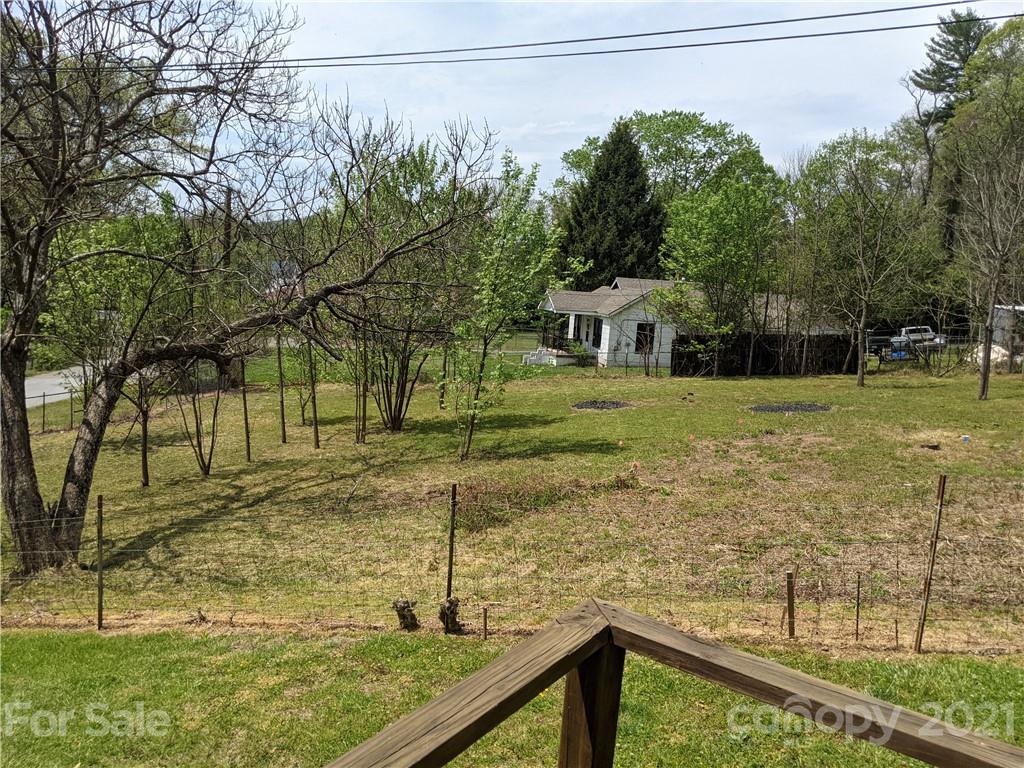 60 Riddle Road Swannanoa, NC 28778 - Photo 7 of 40 Gallery Image 7