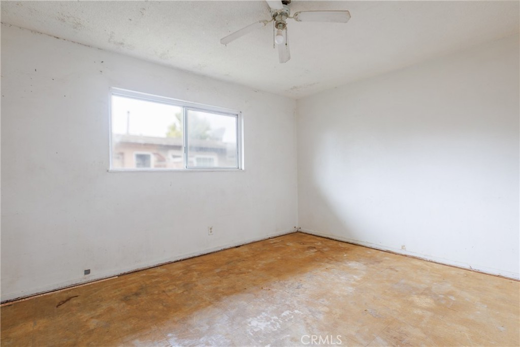321 North K Street Lompoc, CA 93436 - Photo 15 of 32 an empty room with a window