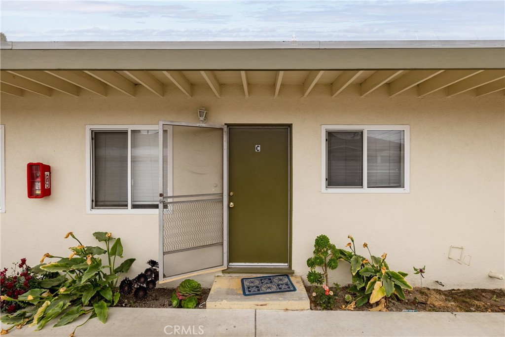 321 North K Street Lompoc, CA 93436 - Photo 17 of 32 a front view of a house