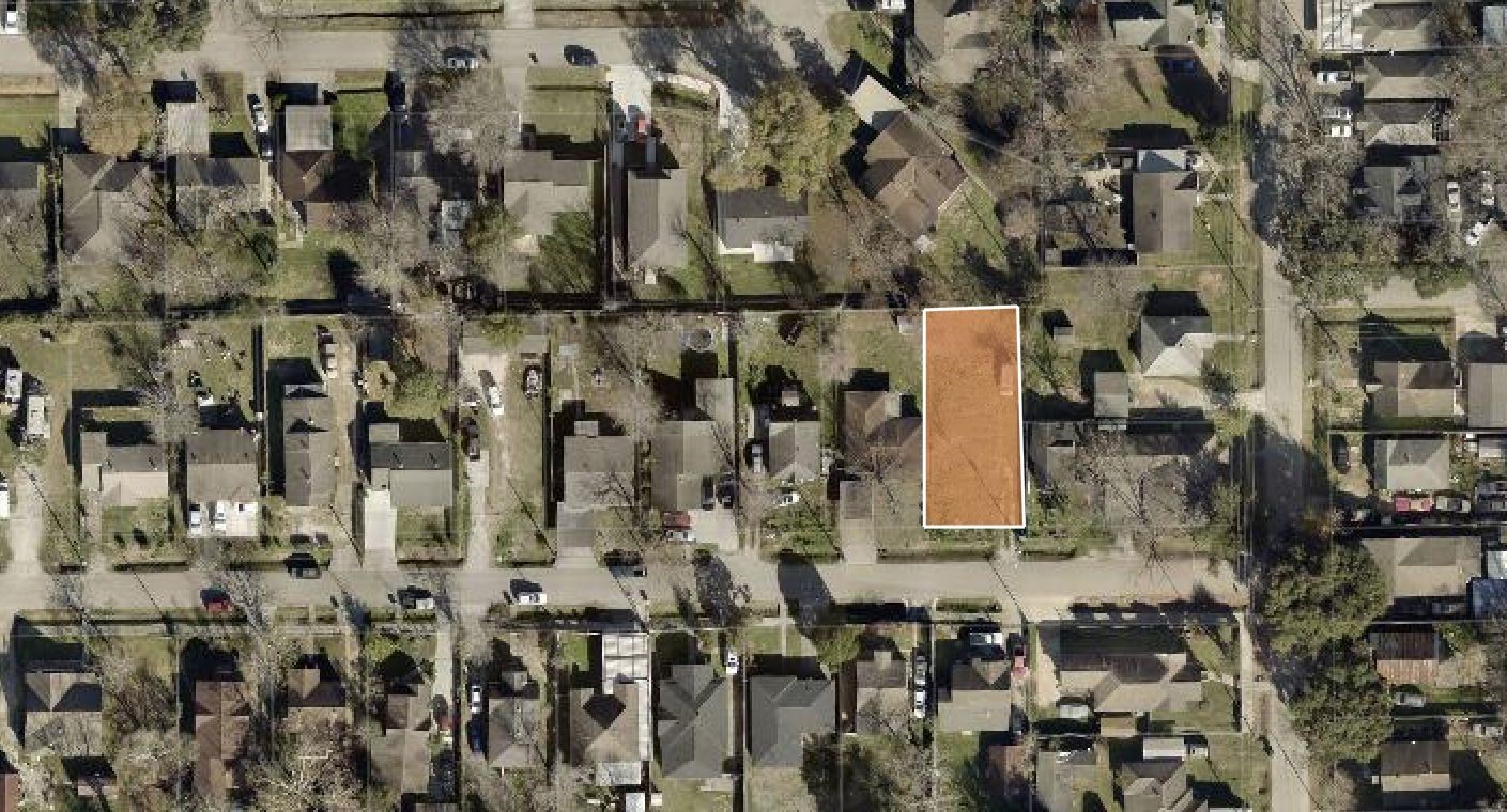 821 Barkley Street Houston, TX 77022 - Photo 3 of 5