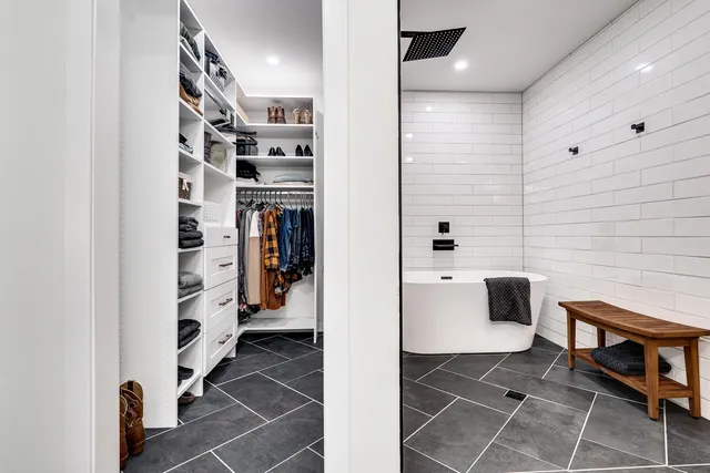 $344,900 | 16648 South Main Street, Galesville, WI 54630