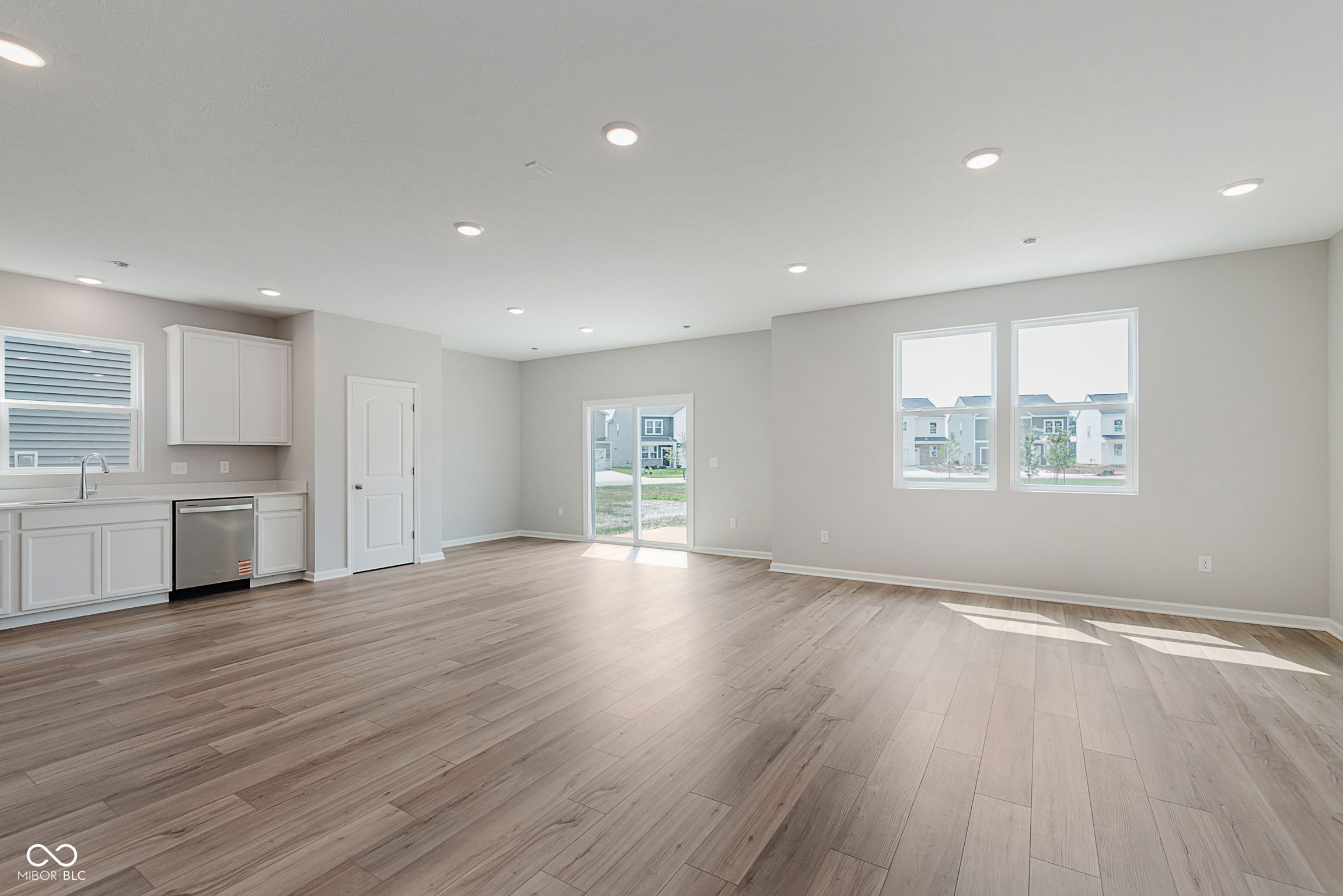 3807 Sterling Drive Whitestown, IN 46075 - Photo 7 of 28