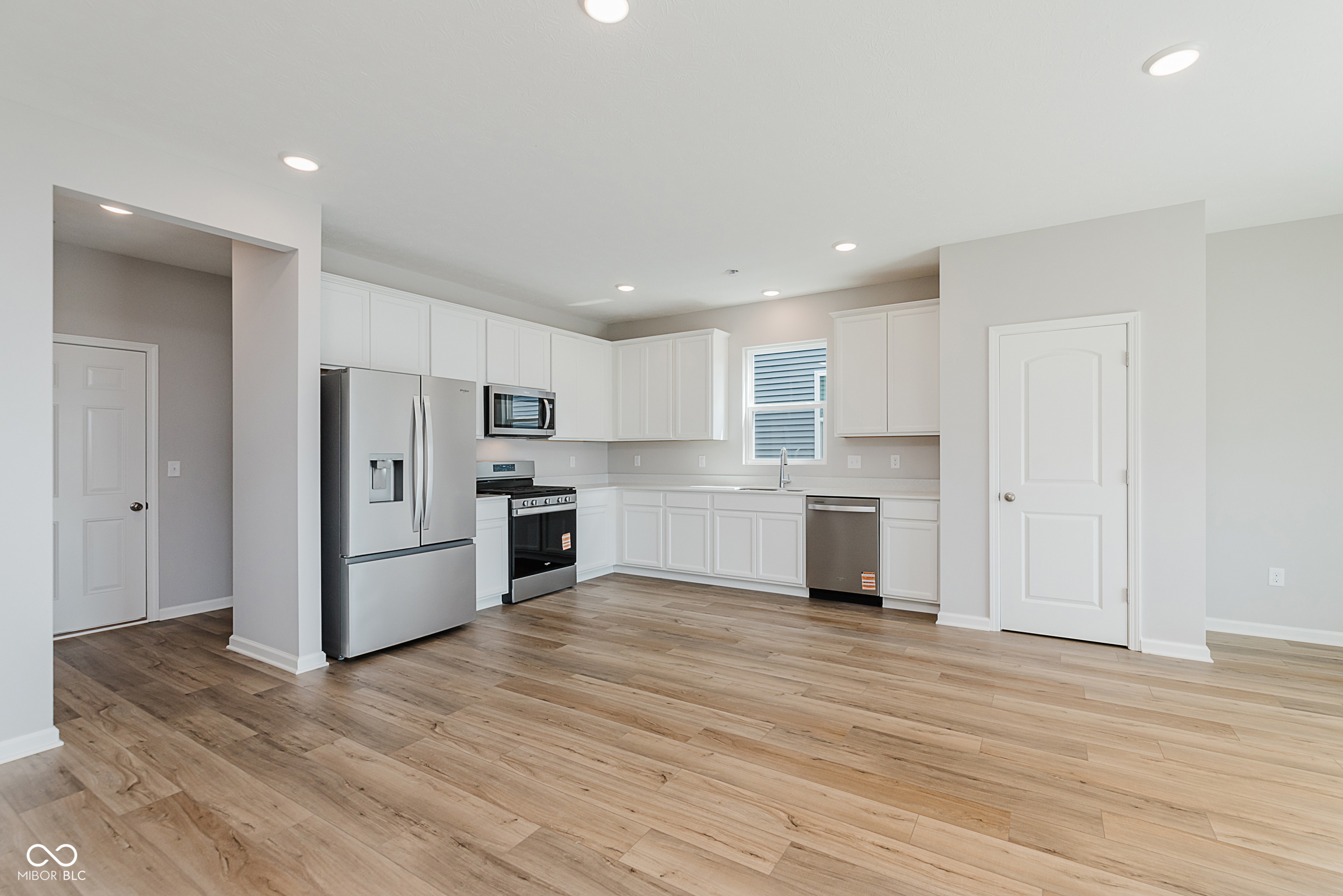 3807 Sterling Drive Whitestown, IN 46075 - Photo 10 of 28