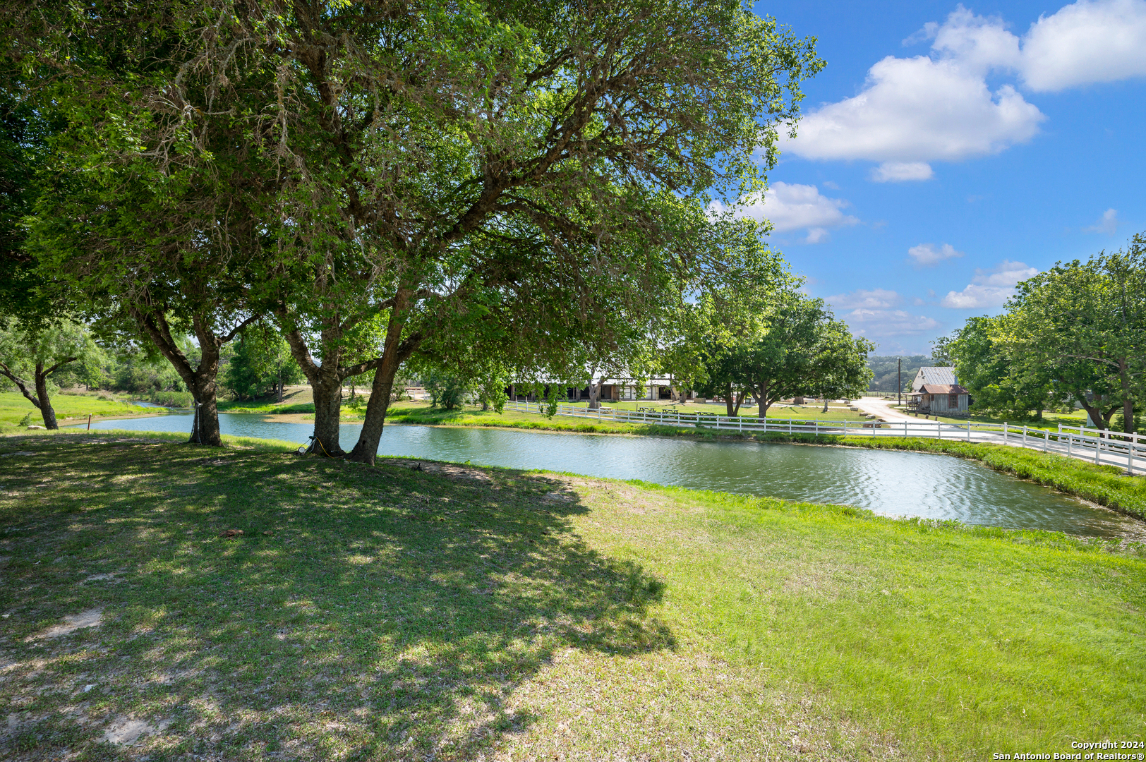103 Waring Welfare Road Boerne, TX 78006 - Photo 2 of 33