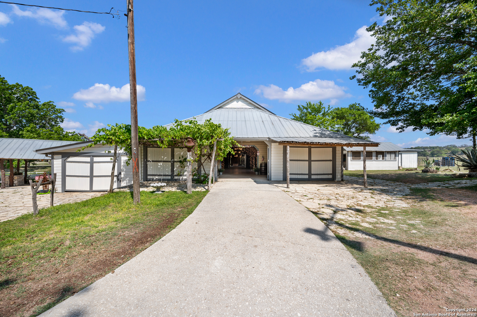 103 Waring Welfare Road Boerne, TX 78006 - Photo 10 of 33