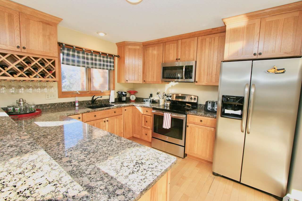 83 Hannah Loop, Unit 8 Carroll, NH 03595 - Photo 8 of 34 Gallery Image 8