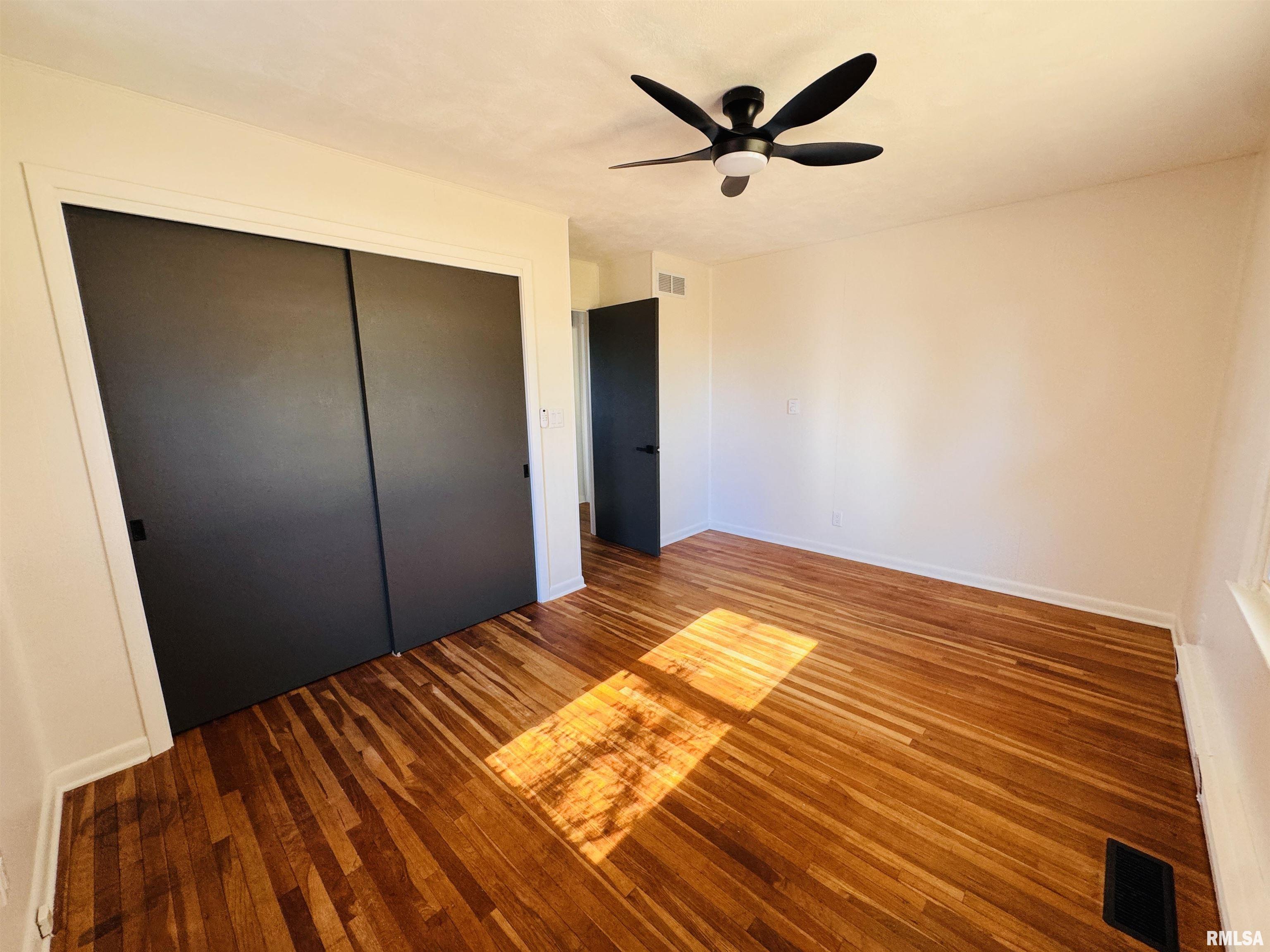 15465 Highway 67 Macomb, IL 61455 - Photo 14 of 27