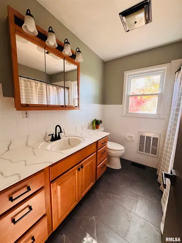 $352,500 | 15465 Highway 67, Macomb, IL 61455