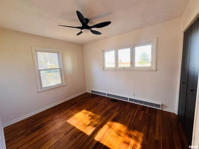 $352,500 | 15465 Highway 67, Macomb, IL 61455