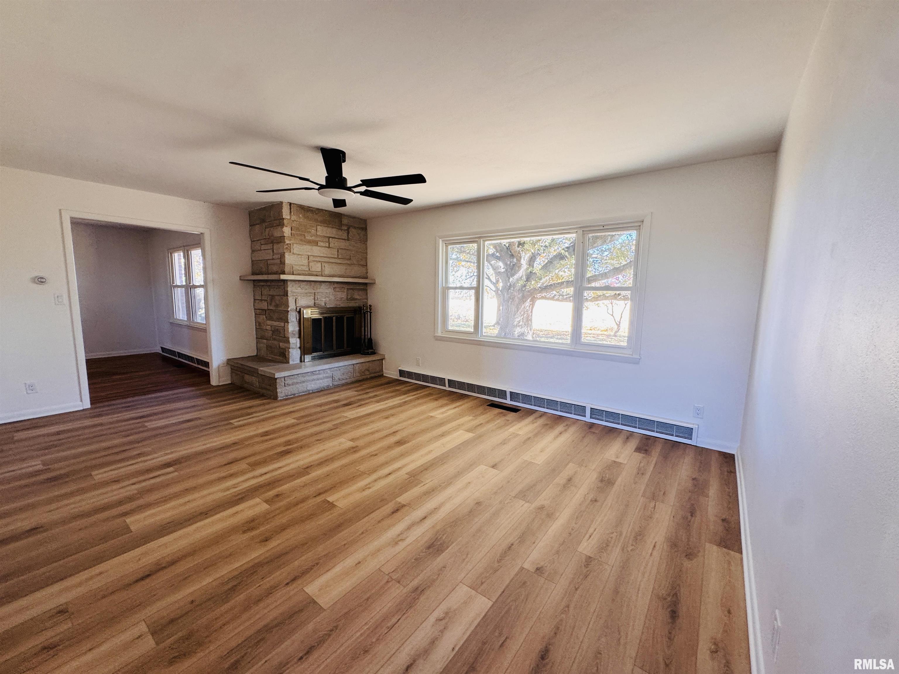 15465 Highway 67 Macomb, IL 61455 - Photo 2 of 27