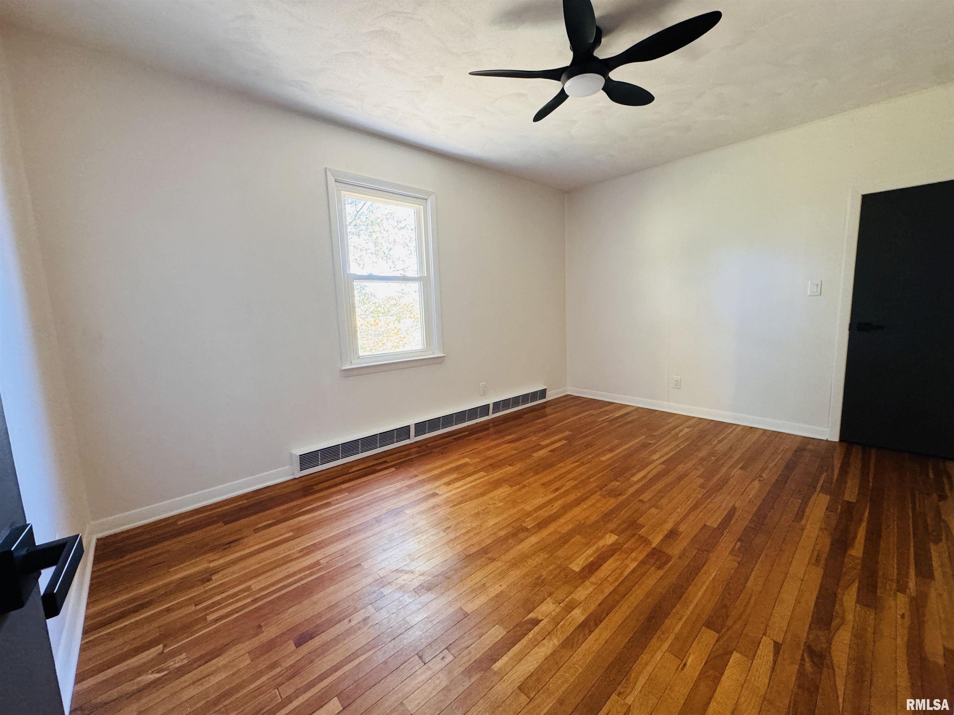 15465 Highway 67 Macomb, IL 61455 - Photo 24 of 27