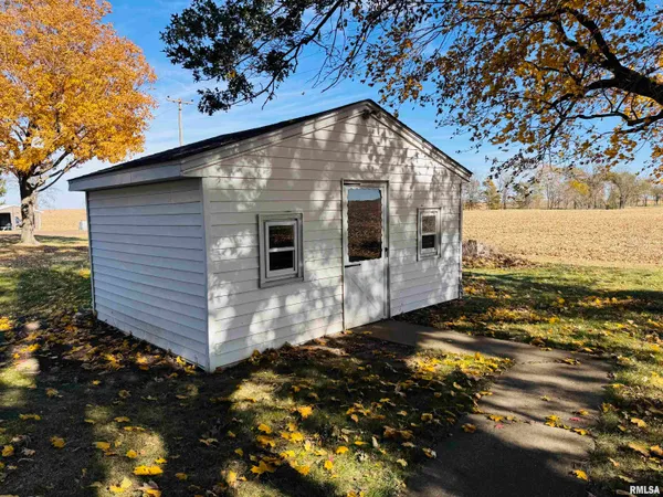 $307,500 | 15465 Highway 67, Macomb, IL 61455