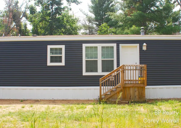 $272,500 | 5017 South Sunray Court, Idlewild, MI 49642