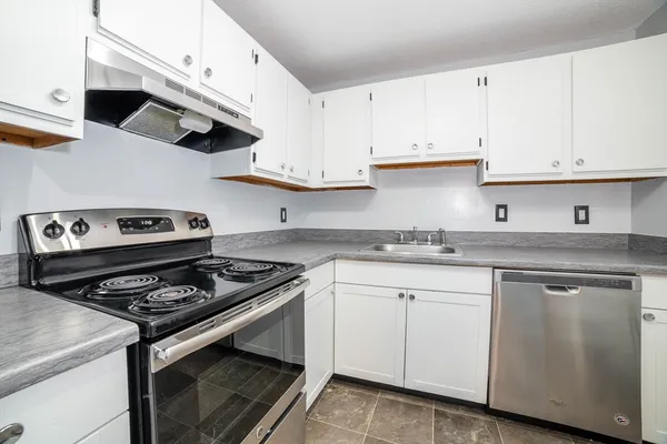 $2,050 | 80 Stanton Street, Unit 32, Worcester, MA 01605