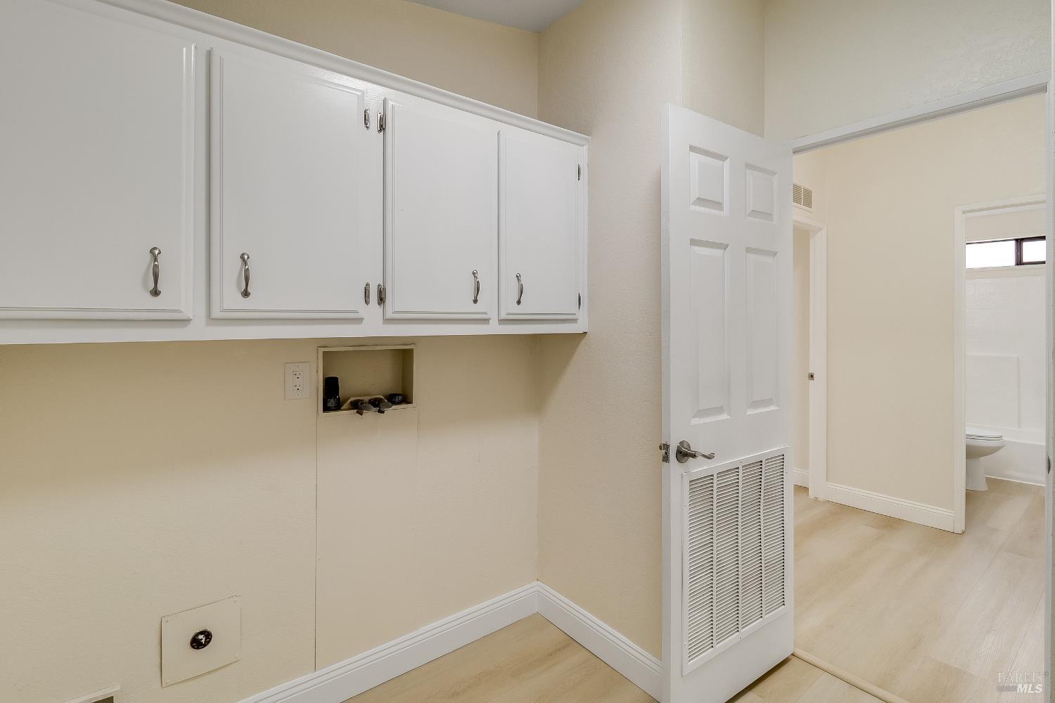 2555 Flosden Road, Unit 8 American Canyon, CA 94503 - Photo 38 of 58 a view of a kitchen
