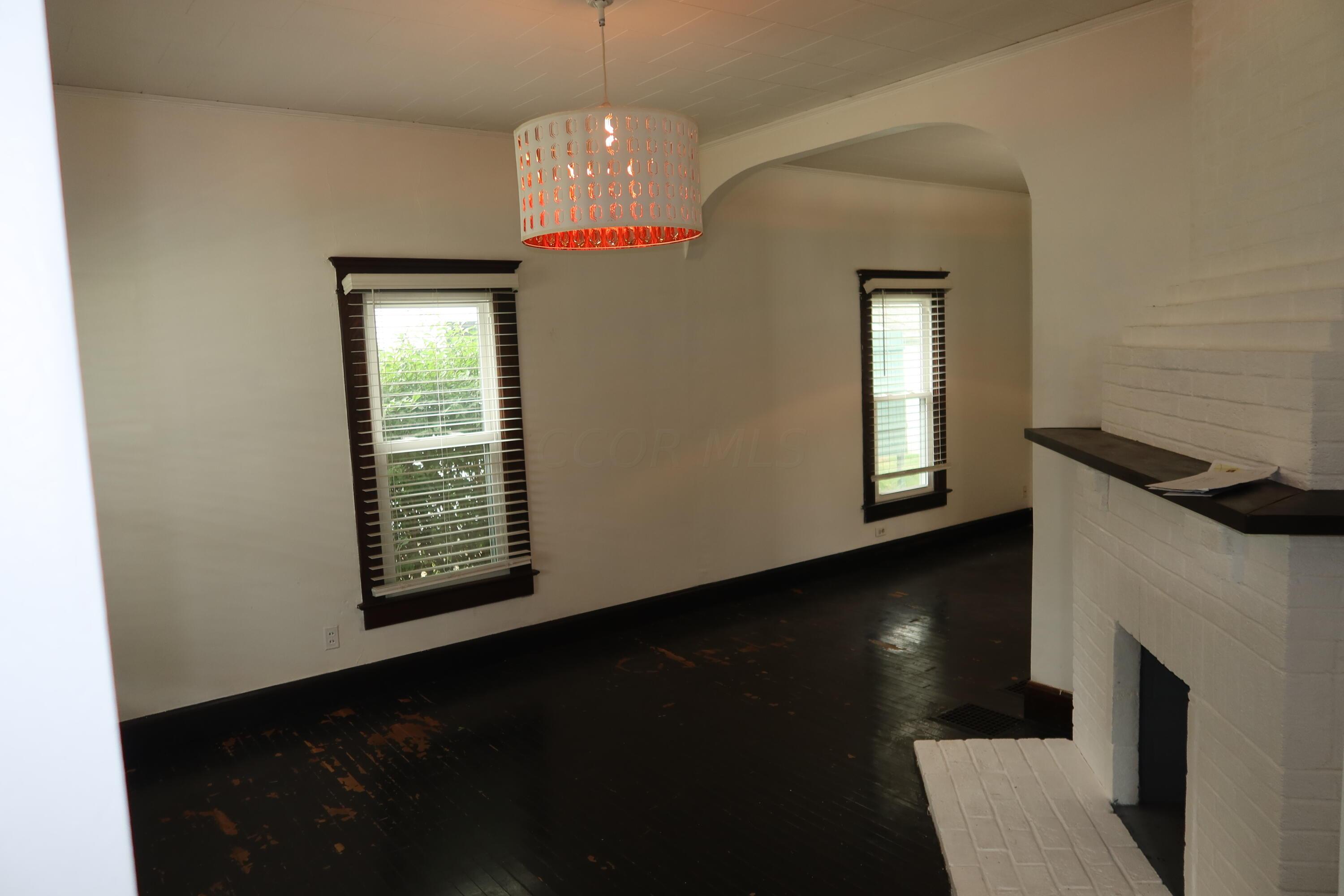 215 Rugg Avenue Newark, OH 43055 - Photo 10 of 28 IMG_0105