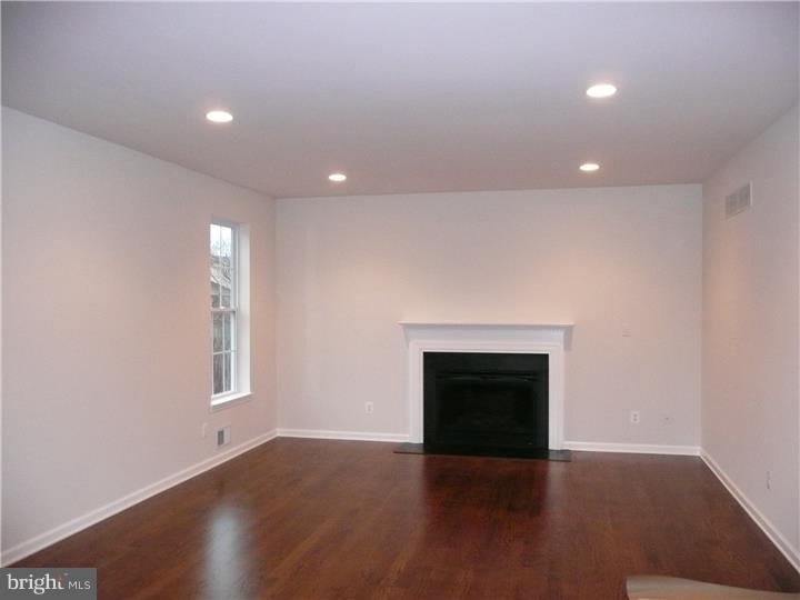 227 Youngs Road Hamilton, NJ 08619 - Photo 8 of 18 Family Room