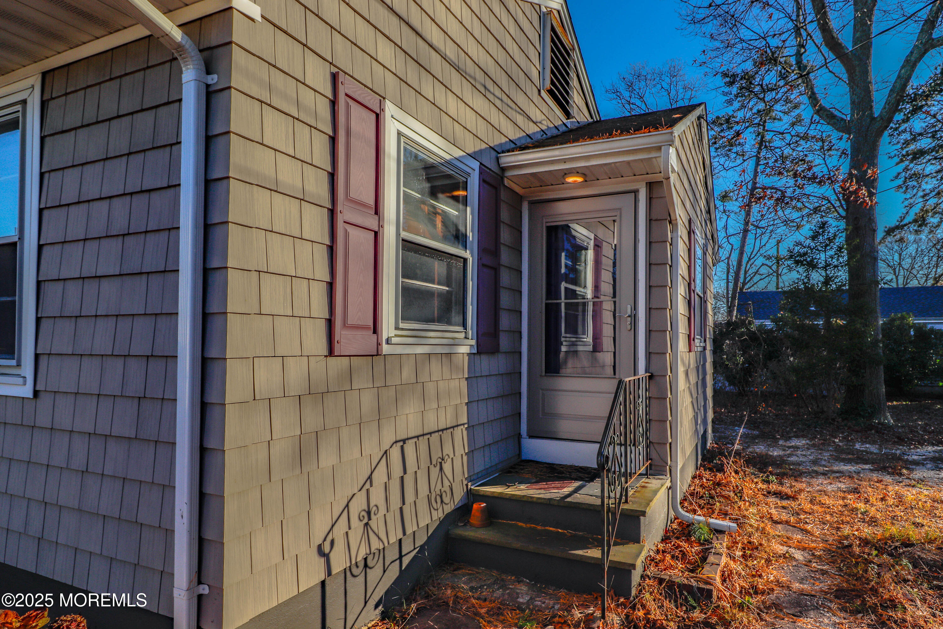 61 Reservation Row Brick, NJ 08723 - Photo 4 of 27 Front Porch