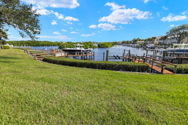 $3,699,000 | 220 Eagle Drive, Jupiter, FL 33477