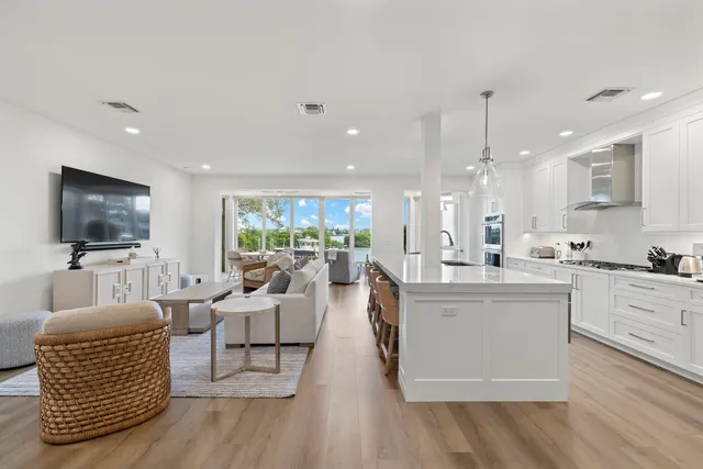 $3,699,000 | 220 Eagle Drive, Jupiter, FL 33477