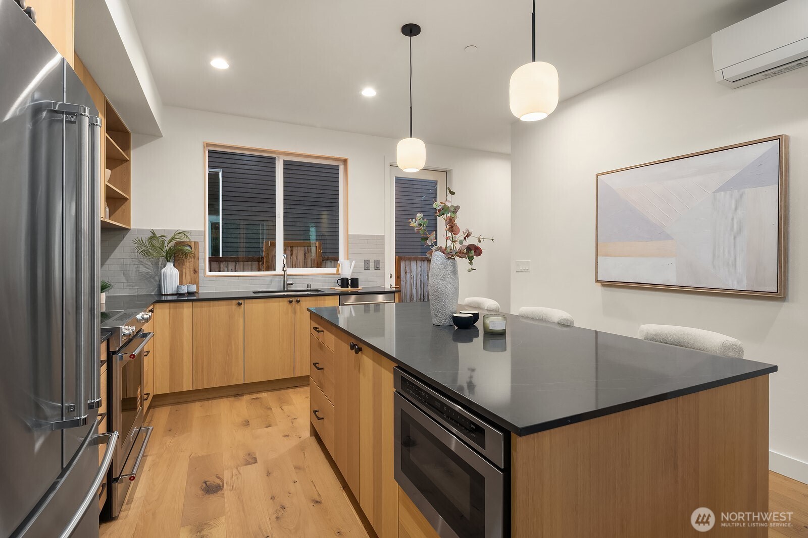 1808 East Mercer Street Seattle, WA 98112 - Photo 12 of 32