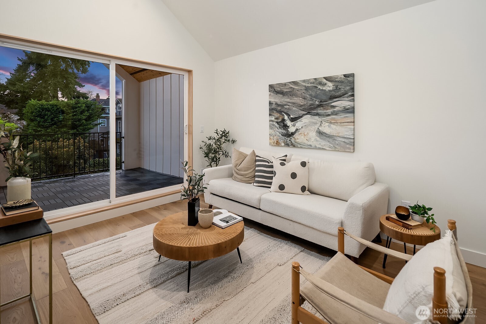 1808 East Mercer Street Seattle, WA 98112 - Photo 23 of 32