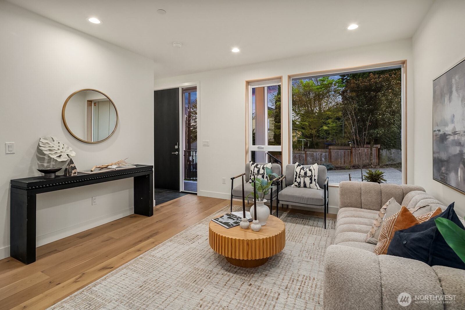 1808 East Mercer Street Seattle, WA 98112 - Photo 4 of 32