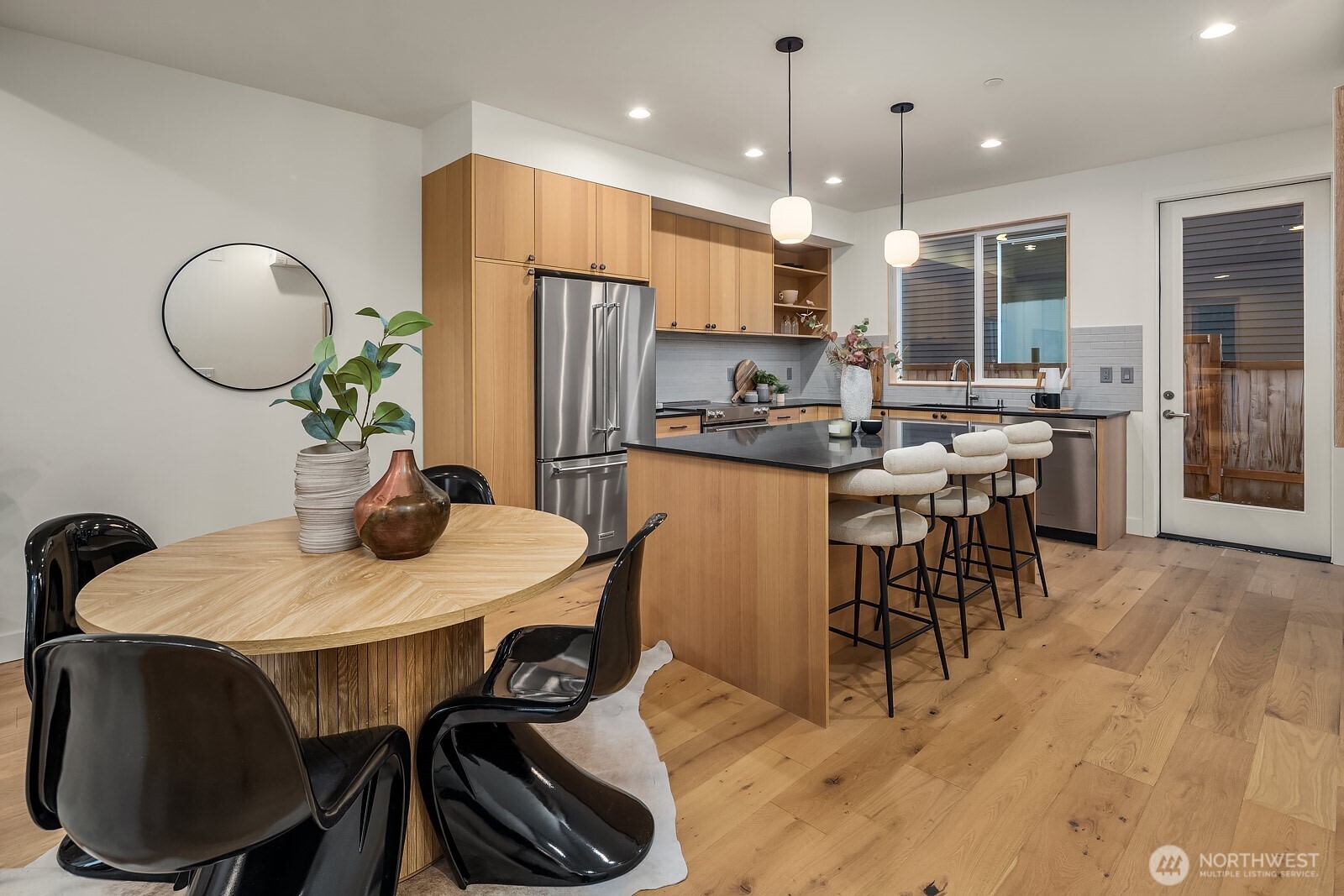 1808 East Mercer Street Seattle, WA 98112 - Photo 6 of 32