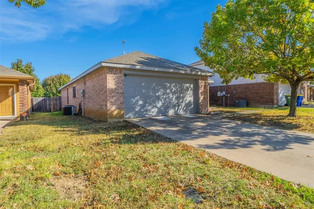 $260,000 | 149 Jefferson Drive, Venus, TX 76084