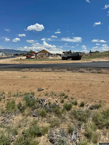 $72,600 | 233 Airport Avenue, Saratoga, WY 82331