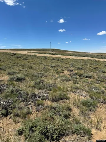 $72,600 | 233 Airport Avenue, Saratoga, WY 82331