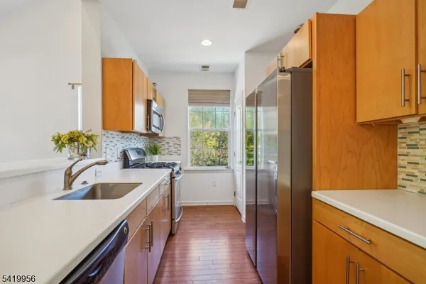 $3,200 | 203 Stone Creek Court, Whippany, NJ 07981