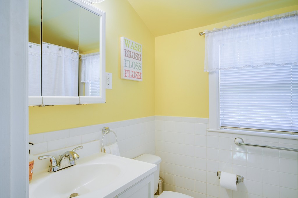 27 Chickering Road Dedham, MA 02026 - Photo 14 of 22 Gallery Image 14