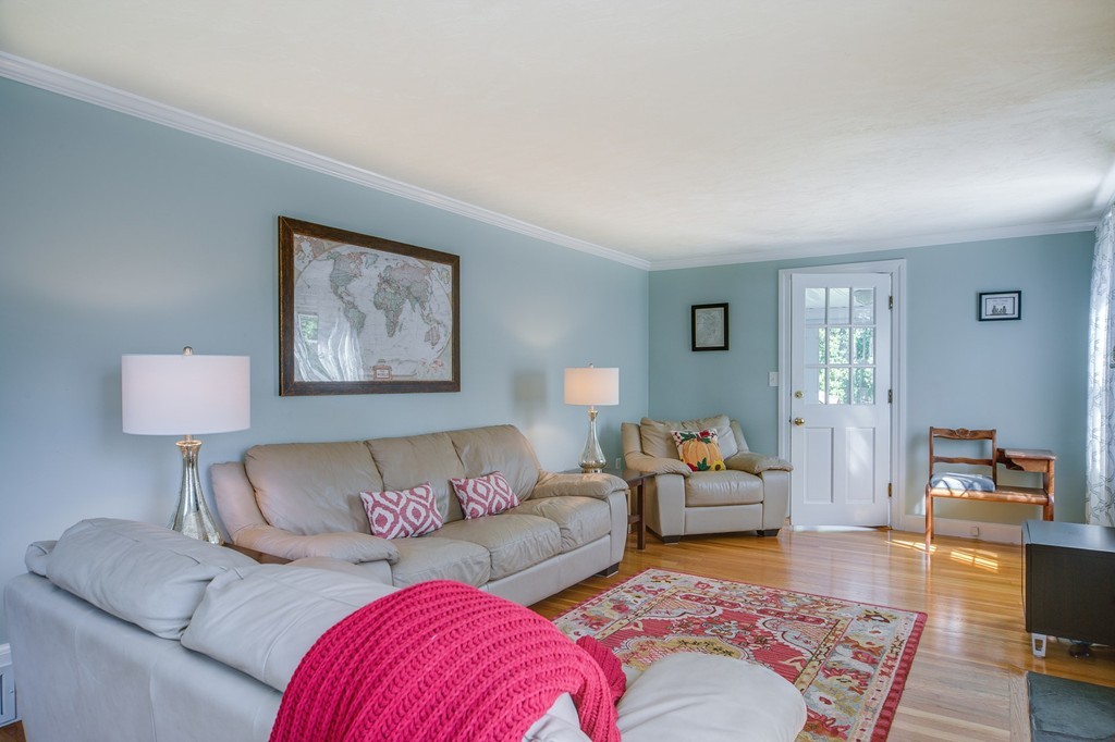 27 Chickering Road Dedham, MA 02026 - Photo 8 of 22 Gallery Image 8