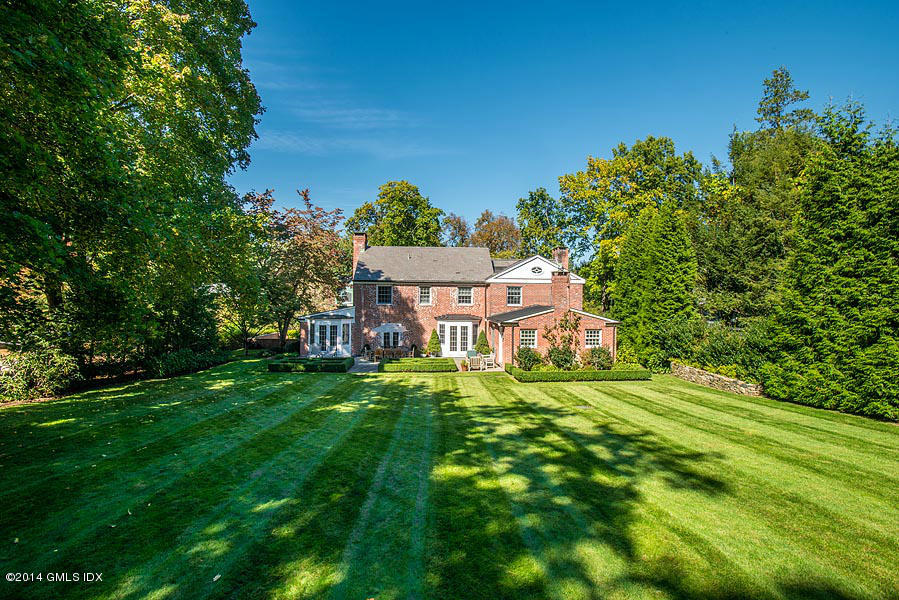 27 Patterson Avenue Greenwich, CT 06830 - Photo 15 of 15 Rear Lawn