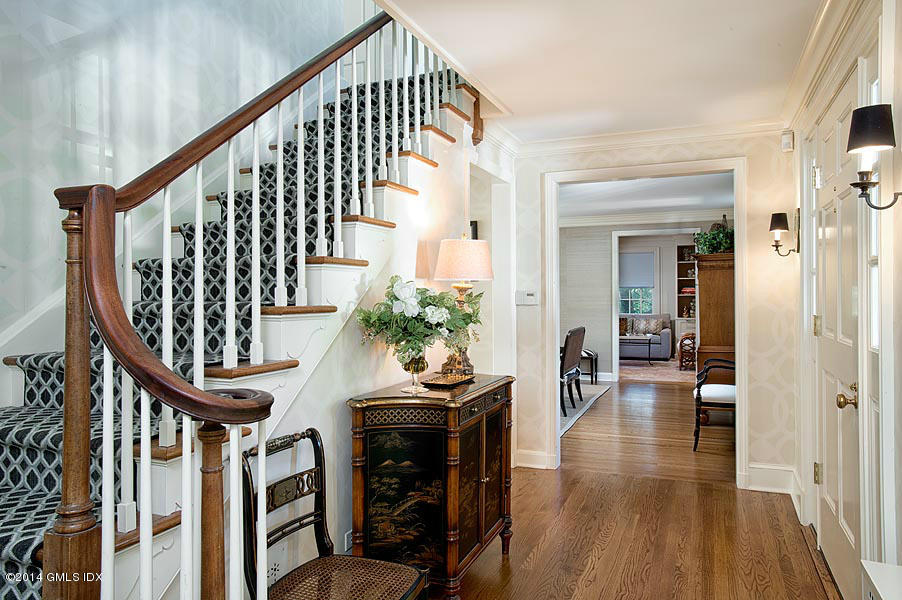 27 Patterson Avenue Greenwich, CT 06830 - Photo 3 of 15 Entry