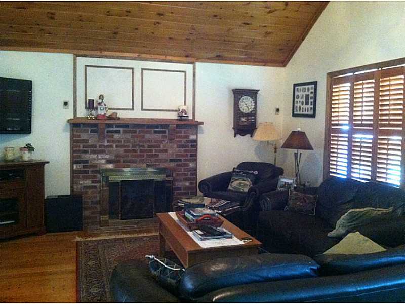 14 Blacksmith Road Cumberland, RI 02864 - Photo 15 of 24 Den/Family/Great Room.