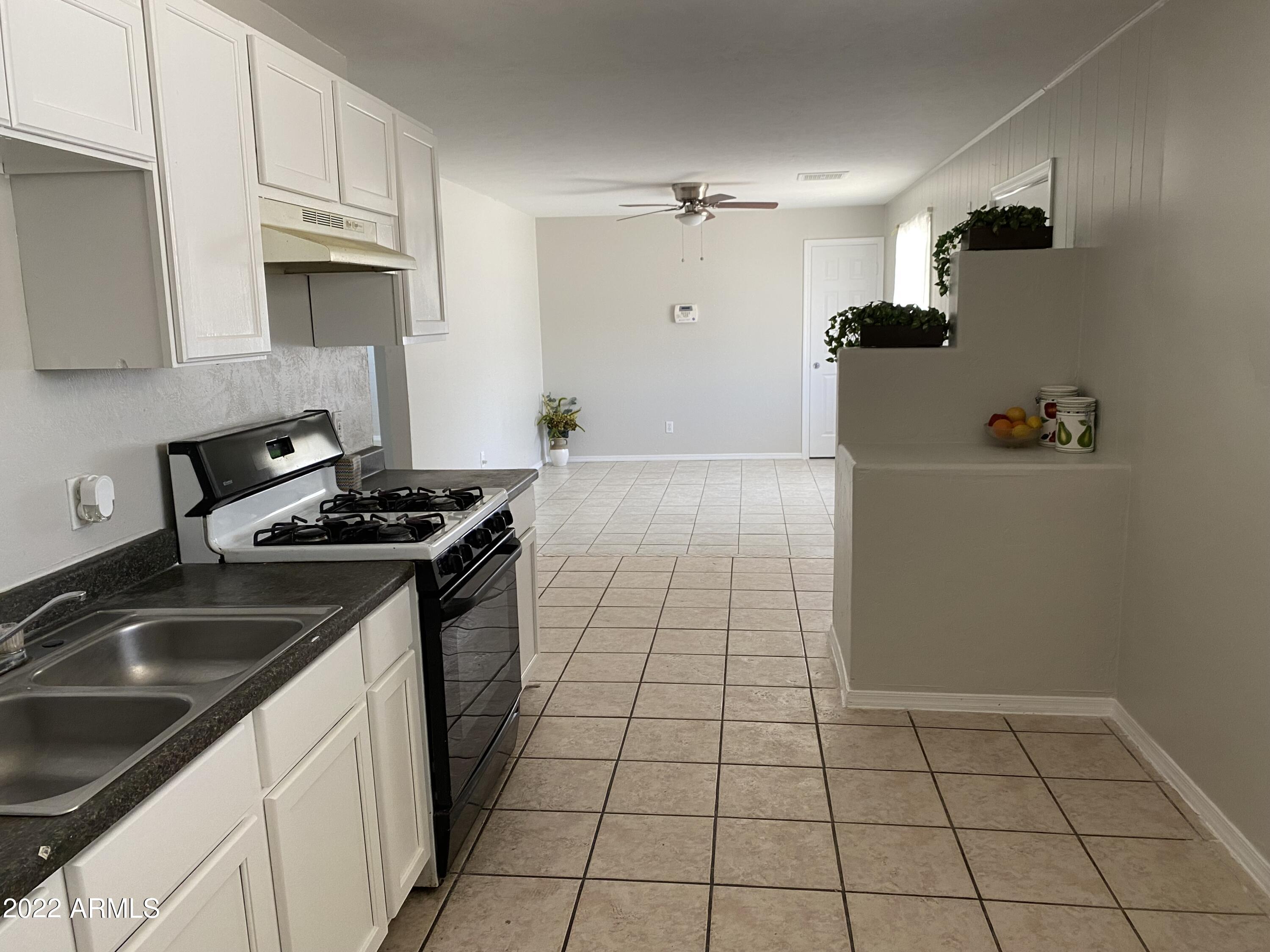 3736 West Thomas Road Phoenix, AZ 85019 - Photo 4 of 10 3736p3