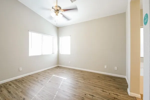 $2,920 | 3915 West Buckskin Trail, Phoenix, AZ 85083