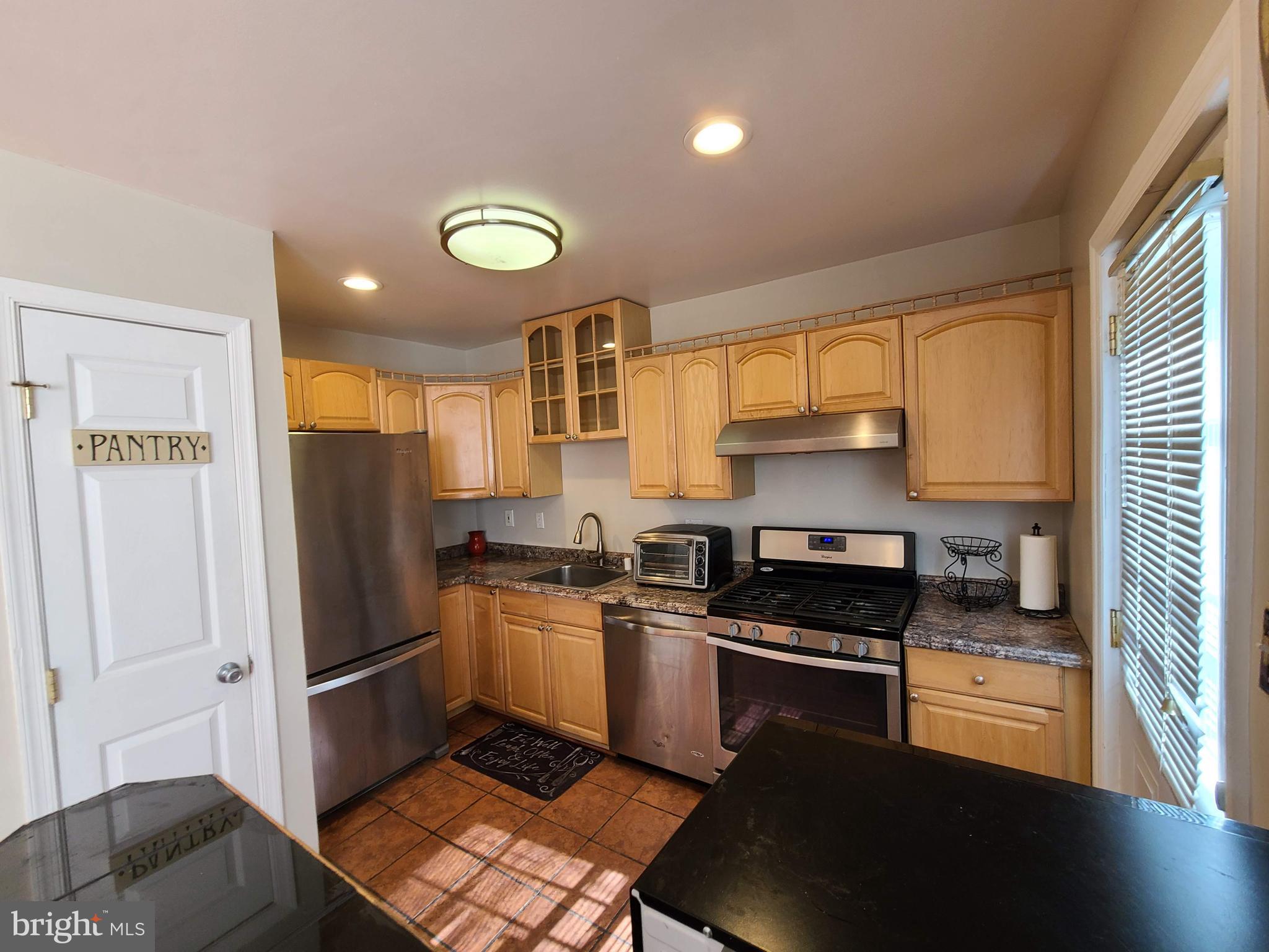 6802 Brookmill Road Baltimore, MD 21215 - Photo 10 of 36 Kitchen