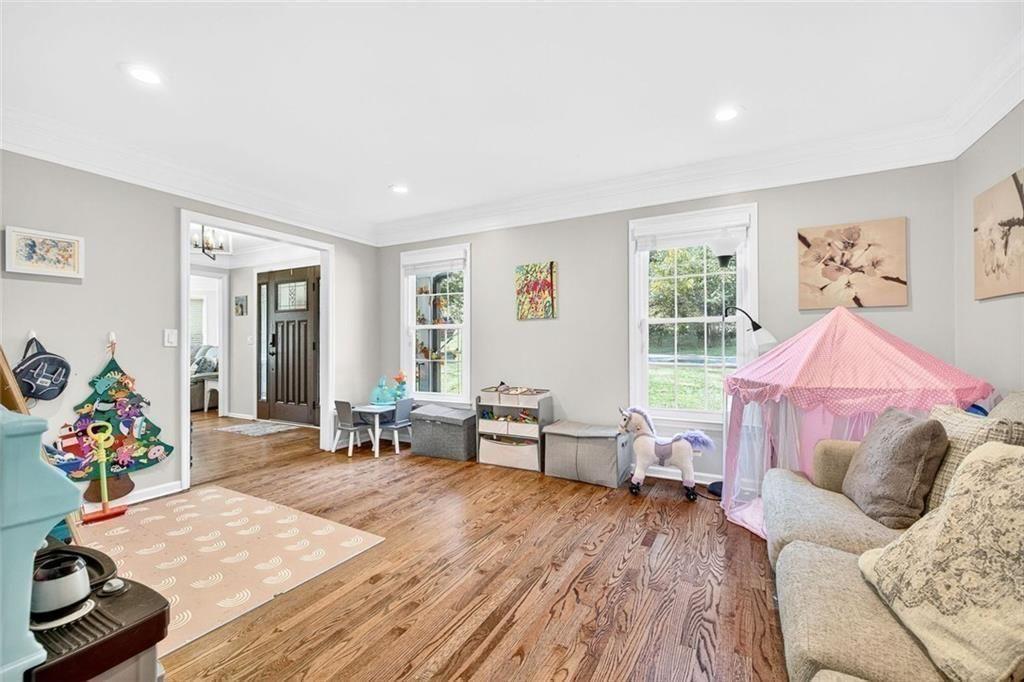 10905 Shallowford Road Roswell, GA 30075 - Photo 11 of 31