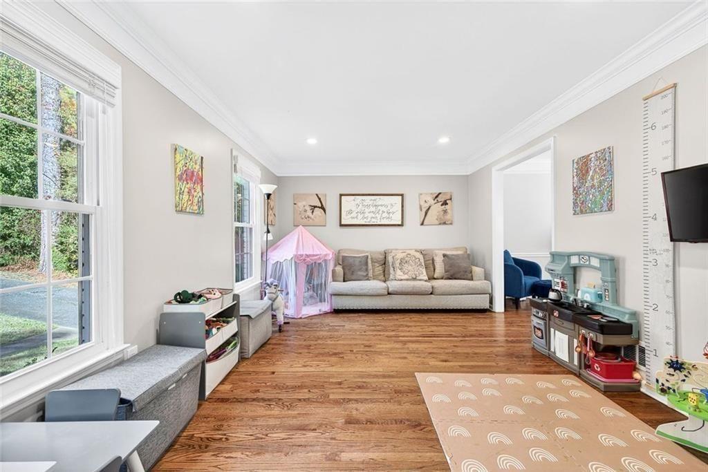 10905 Shallowford Road Roswell, GA 30075 - Photo 10 of 31